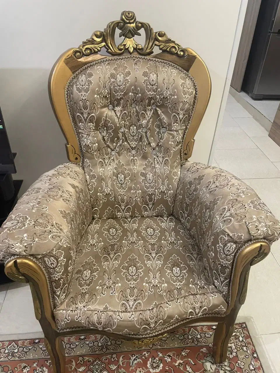 مبل و میز ناهار خوری|مبلمان خانگی و میز عسلی|پرند, فاز ۴|دیوار