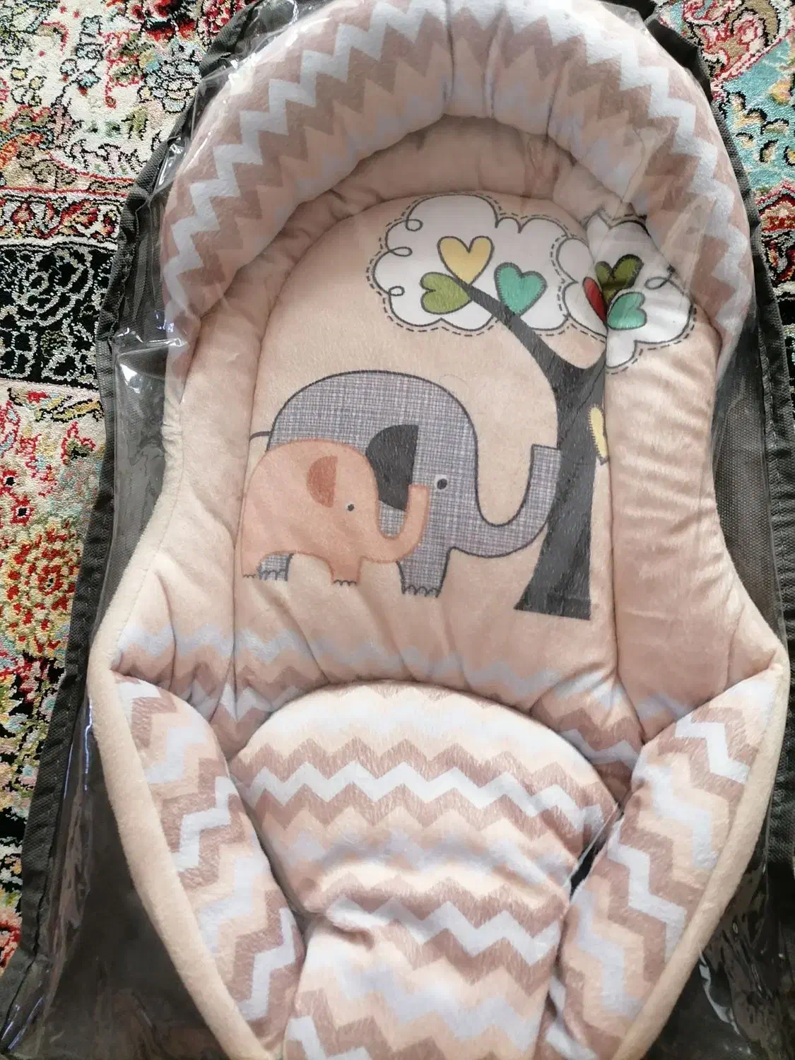 آغوشی نوزاد|اسباب و اثاث بچه|زرند, |دیوار