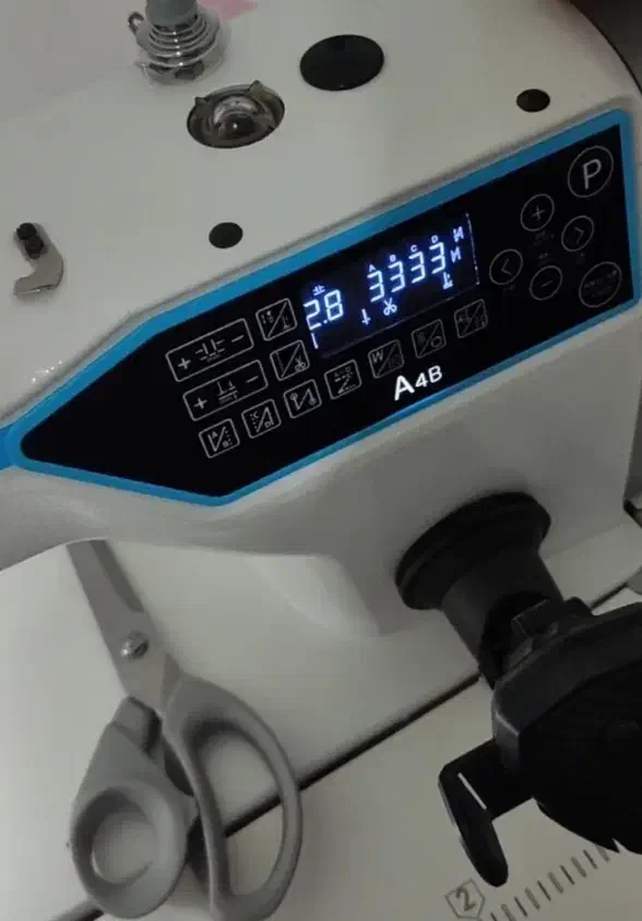 چرخ راسته فول کامپیوتری جک و سردوز ۵ نخ جک|چرخ خیاطی و ریسندگی|تهران, سنائی|دیوار