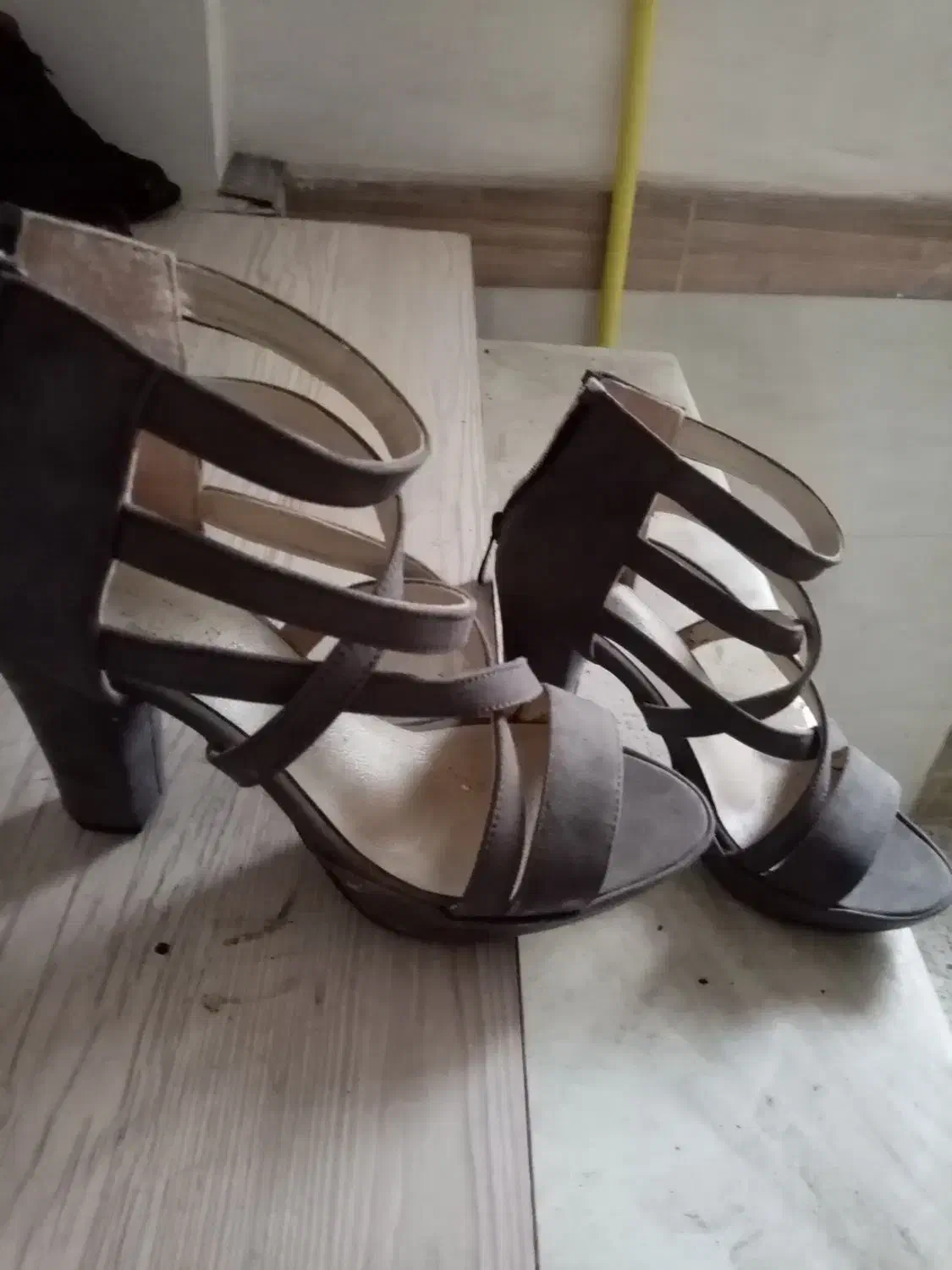 کفش مجلسی|کیف، کفش، کمربند|رشت, کوی امام رضا|دیوار