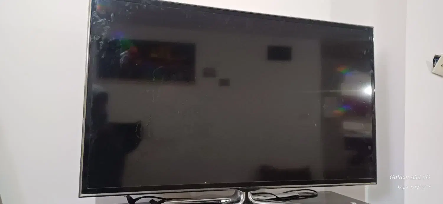 تلویزون سامسونگ با میز|تلویزیون و پروژکتور|اصفهان, آهنگران|دیوار