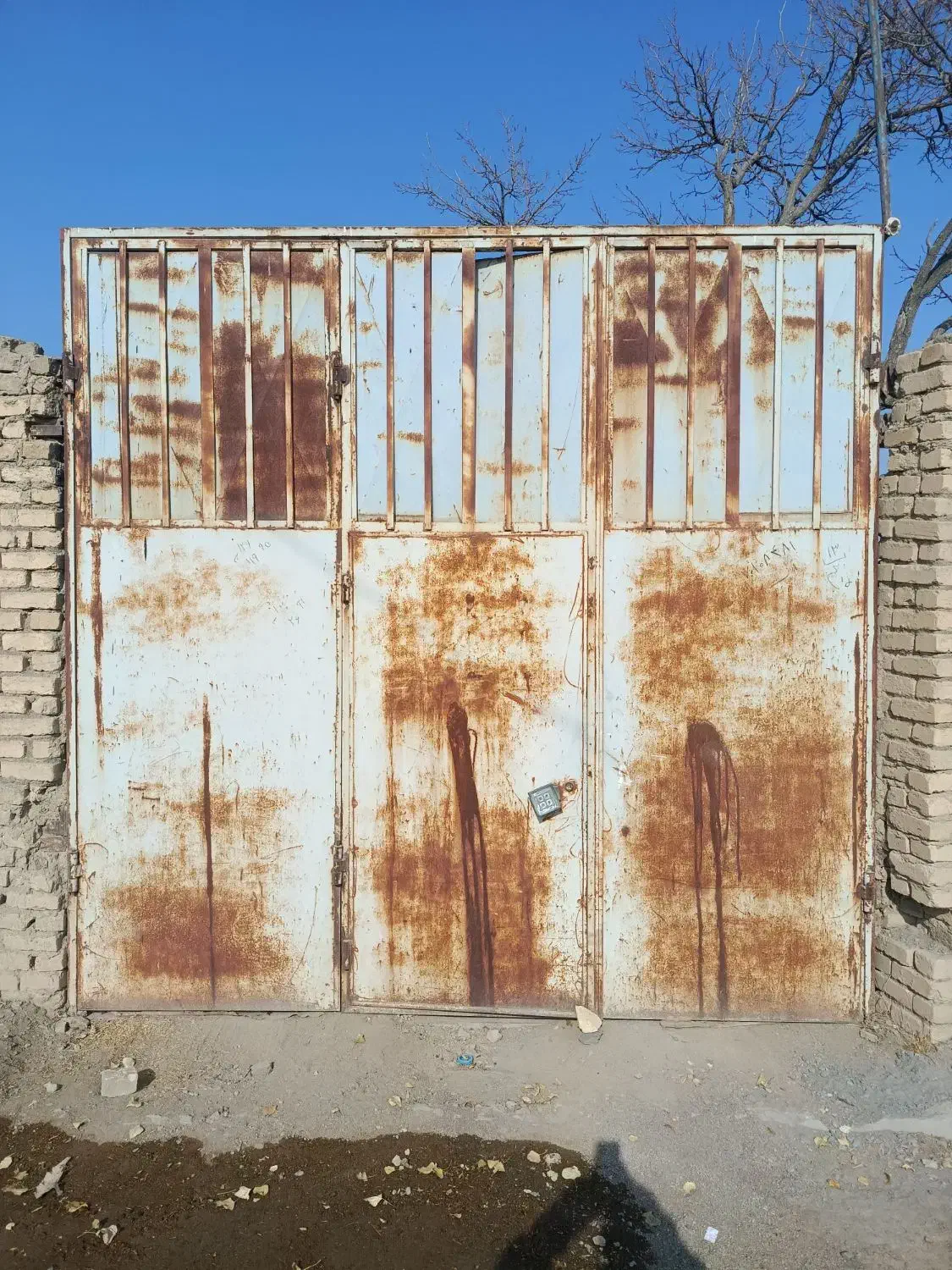 درب حیاط|مصالح و تجهیزات ساختمان|فرمهین, |دیوار