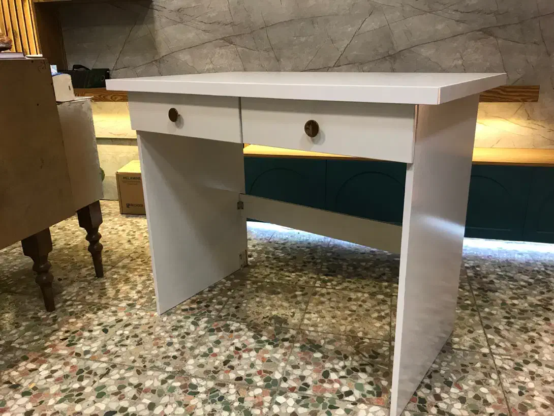 میز تحریر سفید دو کشو|میز تحریر و کامپیوتر|اسلامشهر, مظفریه|دیوار