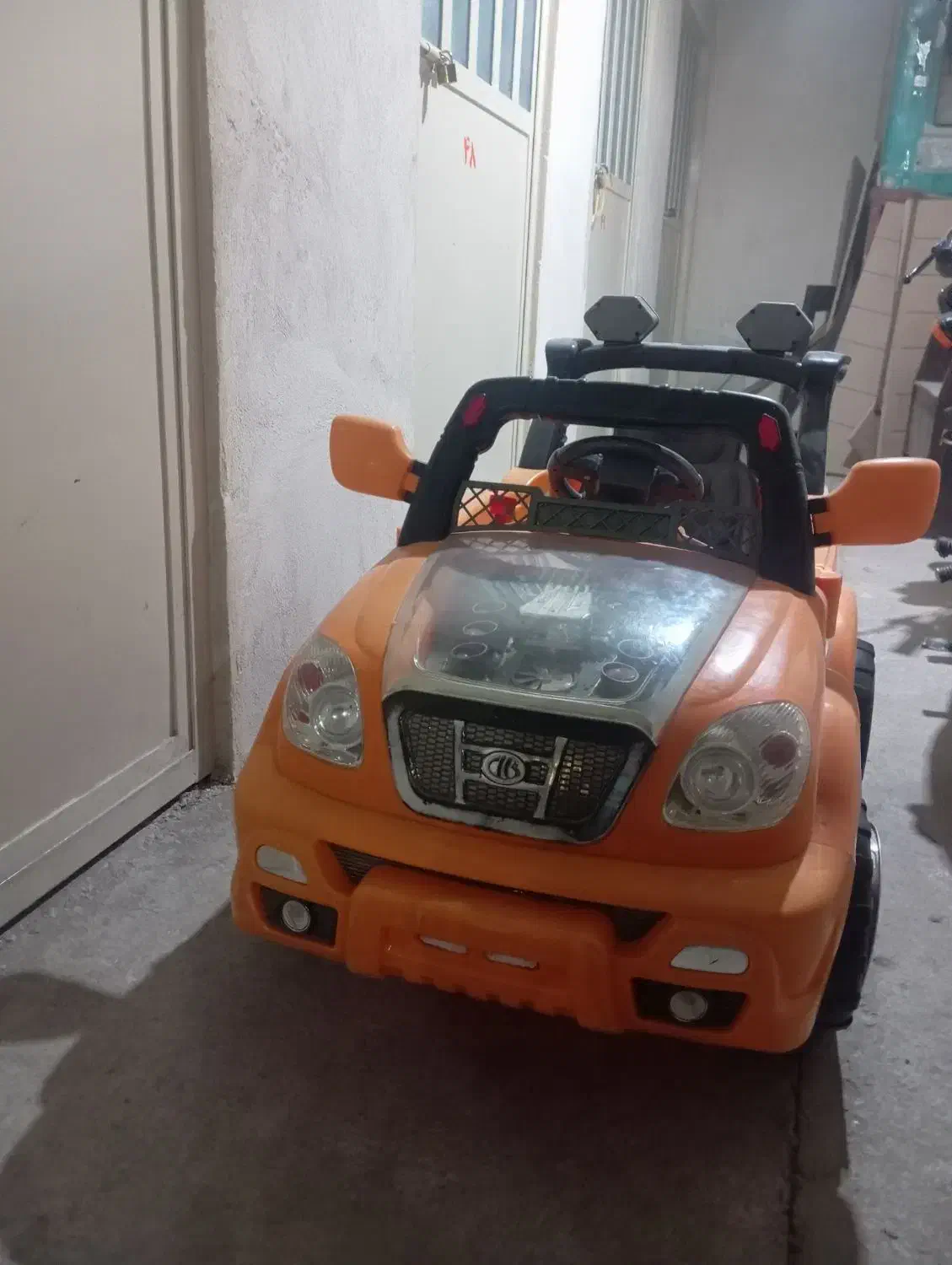 ماشین شارژی|اسباب‌بازی بچه|یزد, |دیوار