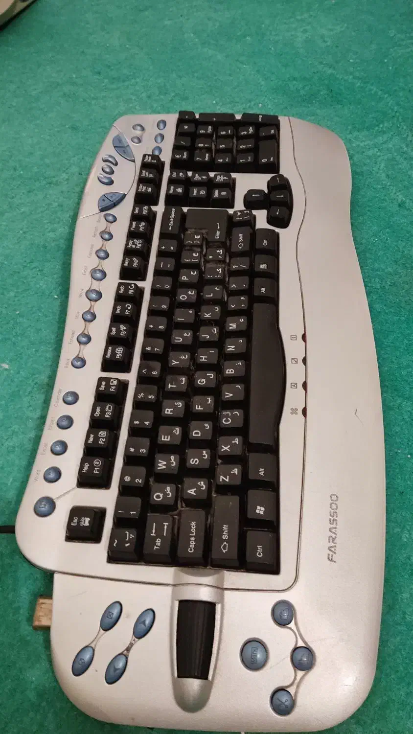 قاب خالی کیس کامپیوتر به همراه کیبورد فراسو|رایانه رومیزی|زابل, |دیوار