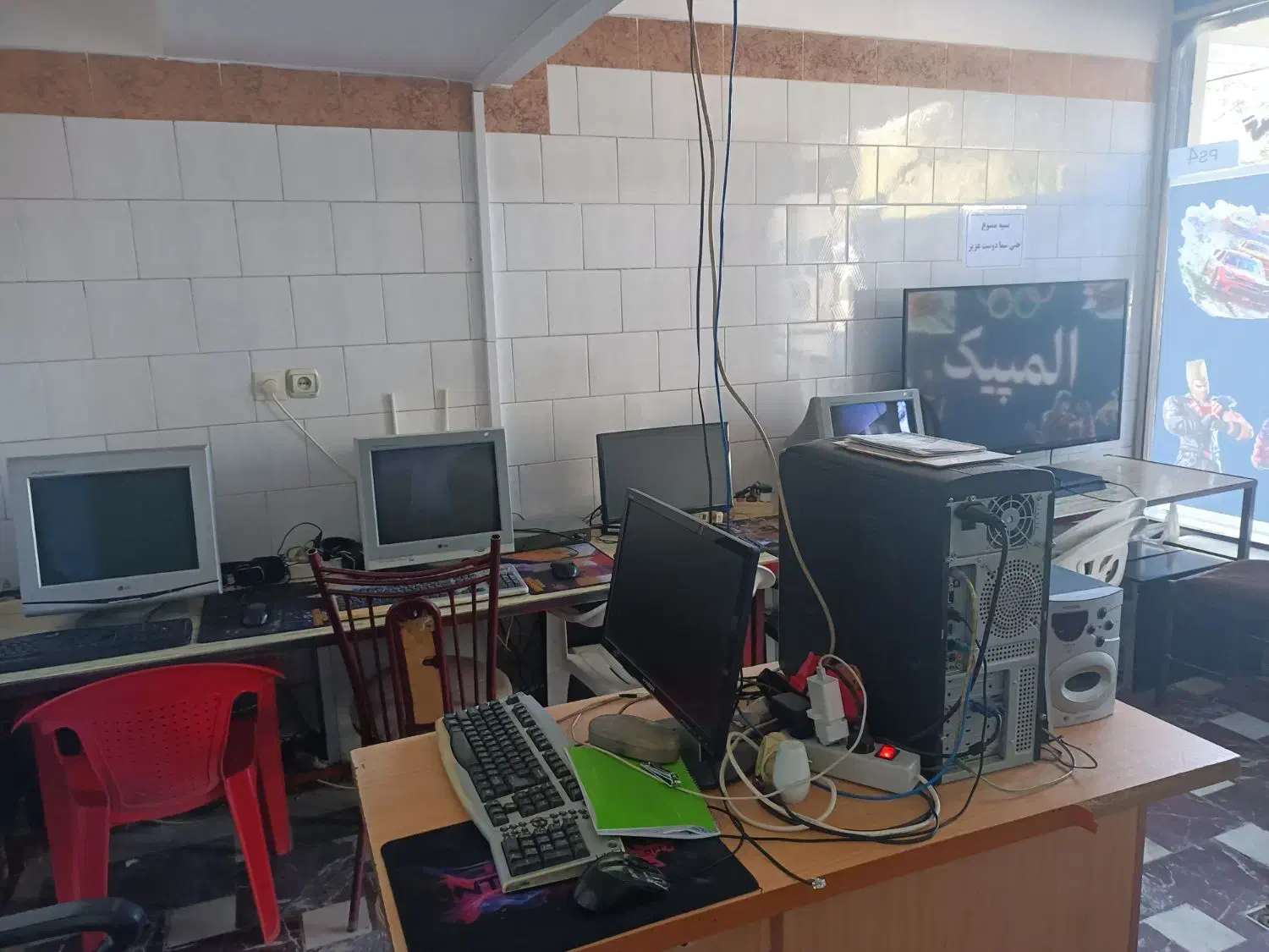 فروش کلیه تجهیزات کامپیوتری و دستگاههای بازی و...|تلویزیون و پروژکتور|مراغه, |دیوار