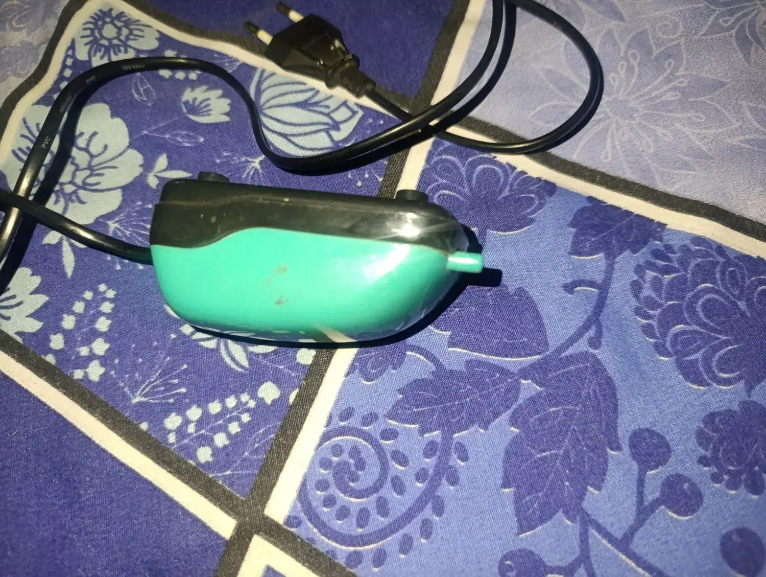 پمپ هوای اکواریم|ماهی|رباط‌کریم, رباط‌کریم|دیوار