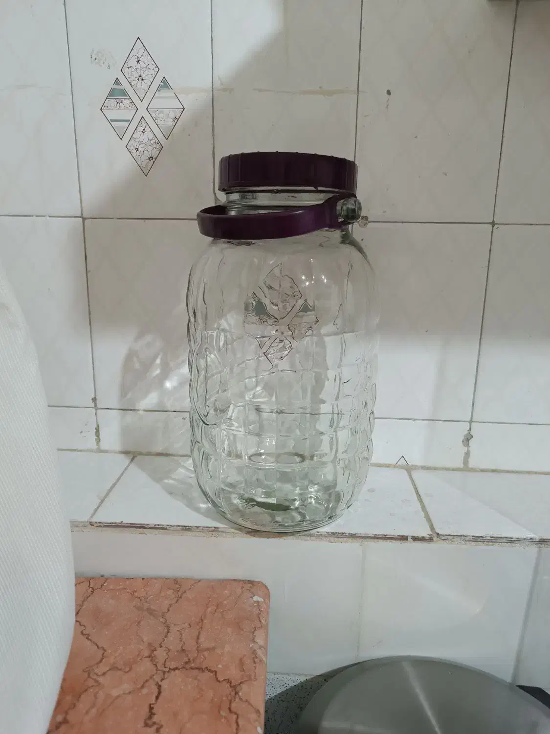 ظرف شیشه ایی ترشی.|ظروف نگهدارنده، پلاستیکی، یک‌بارمصرف|کرج, دولت‌آباد|دیوار