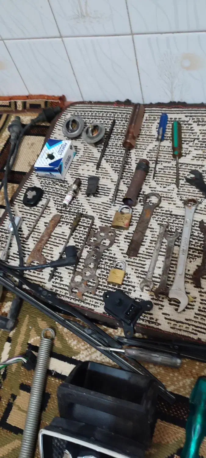 مقداری لوازم|قطعات یدکی و لوازم جانبی|ملایر, |دیوار