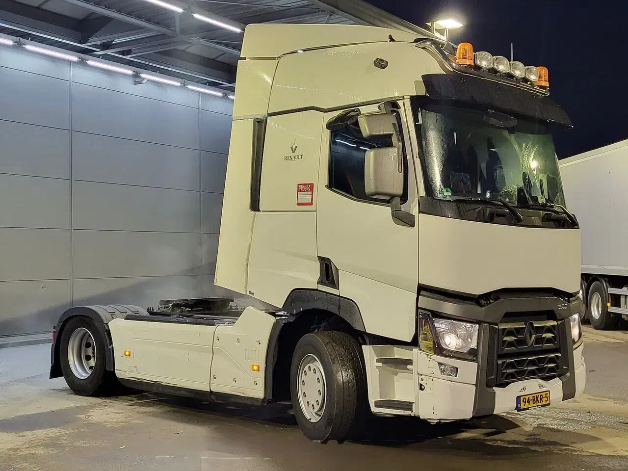 فروش کشنده های وارداتی|خودرو سنگین|کشکسرای, |دیوار