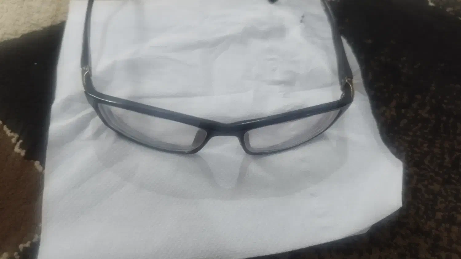 عینک سالم سالم|بدلیجات|قم, نیروگاه|دیوار