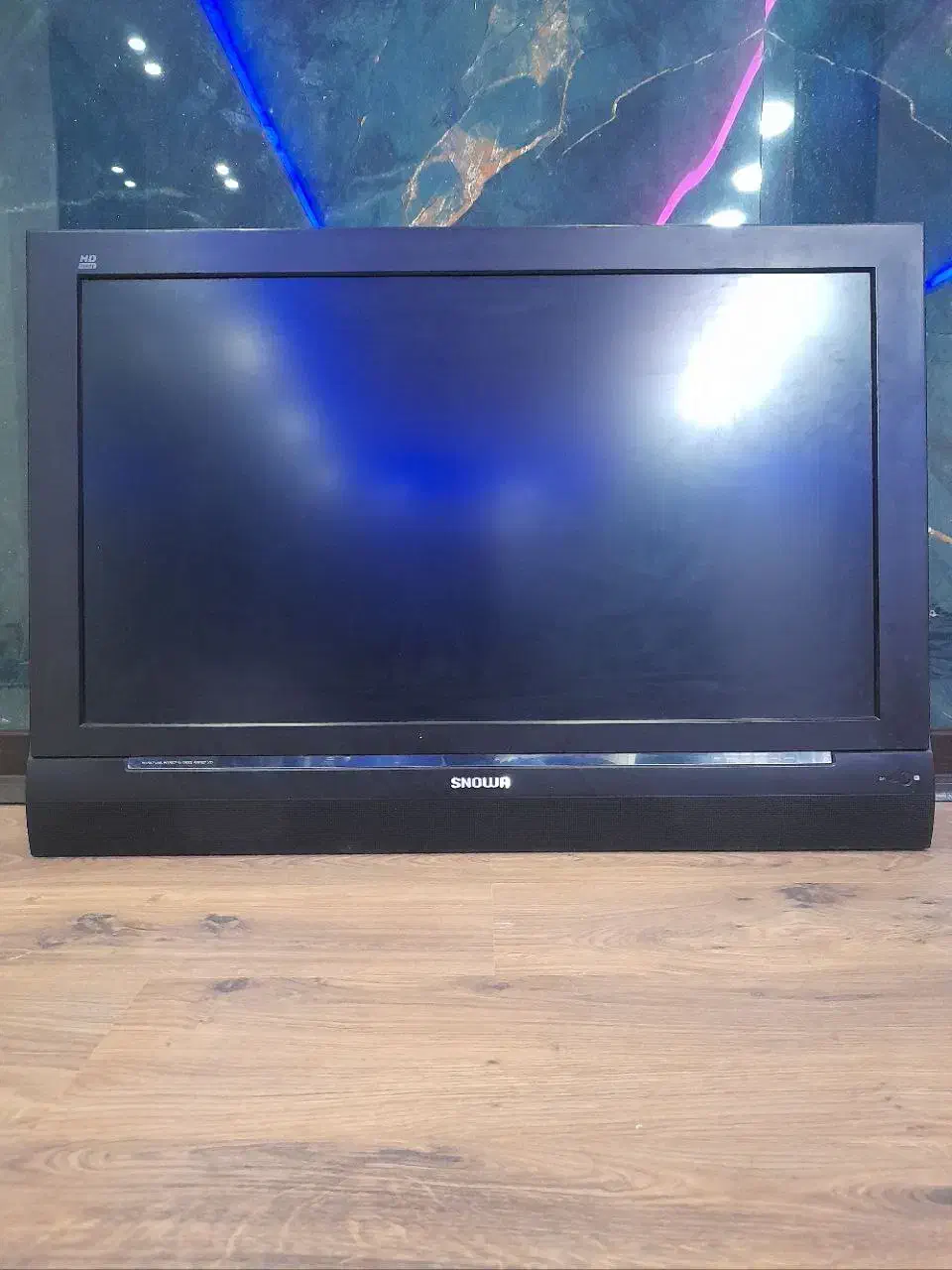 تلوزیون اسنوا|تلویزیون و پروژکتور|لنجان, |دیوار