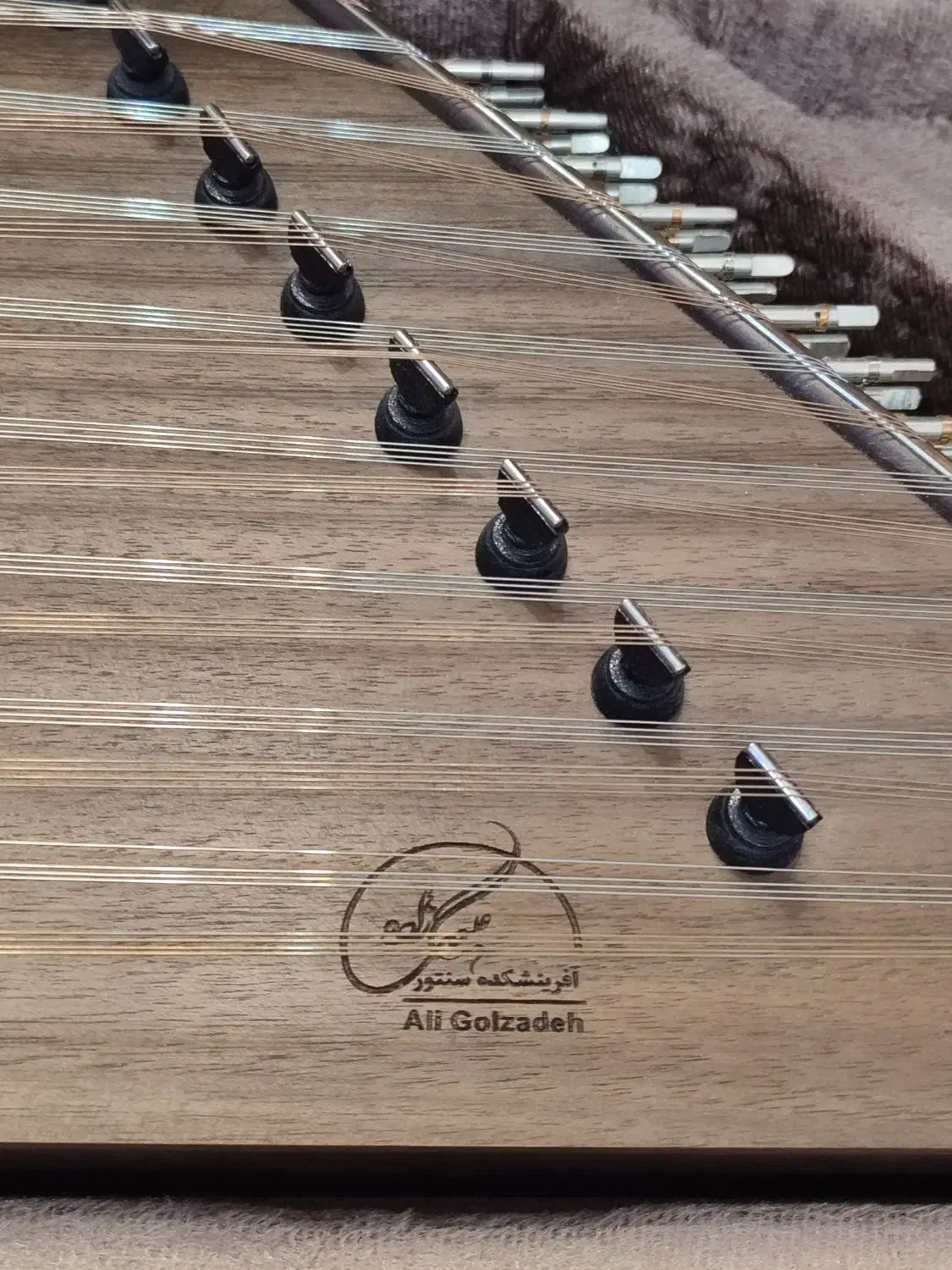 سنتور نونو|سازهای سنتی|ساری, |دیوار