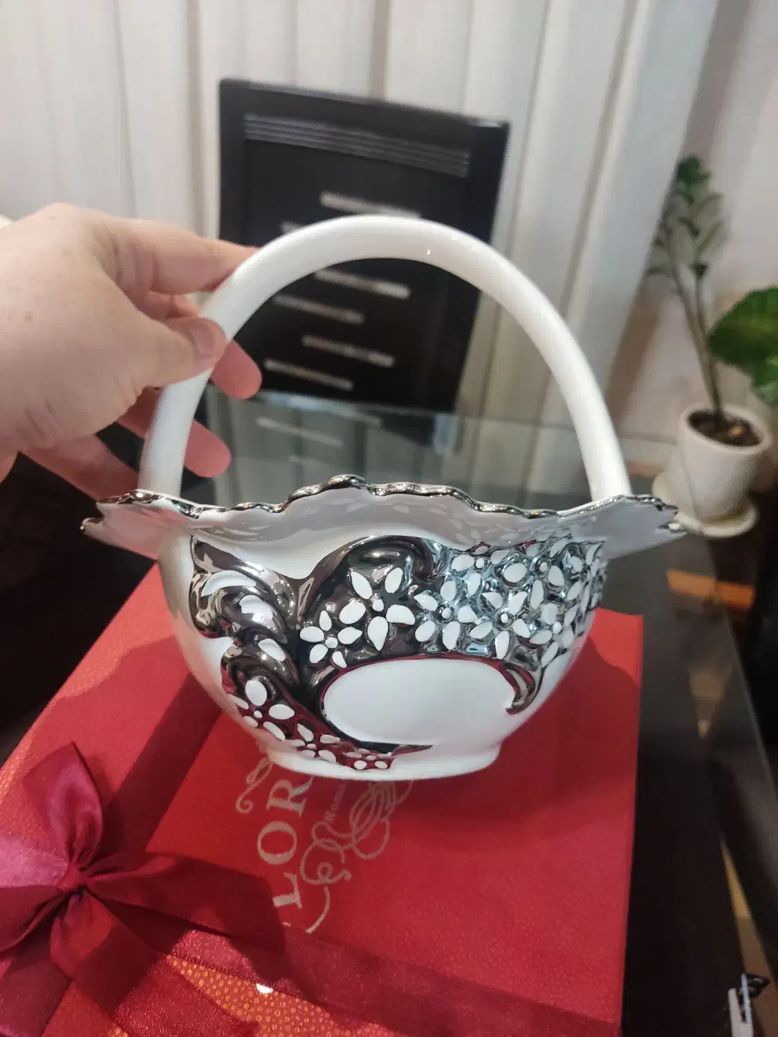 تعدادی ظروف سرامیکی و کریستال و سرویس غذای بچه|ظروف سرو و پذیرایی|رشت, معلم|دیوار