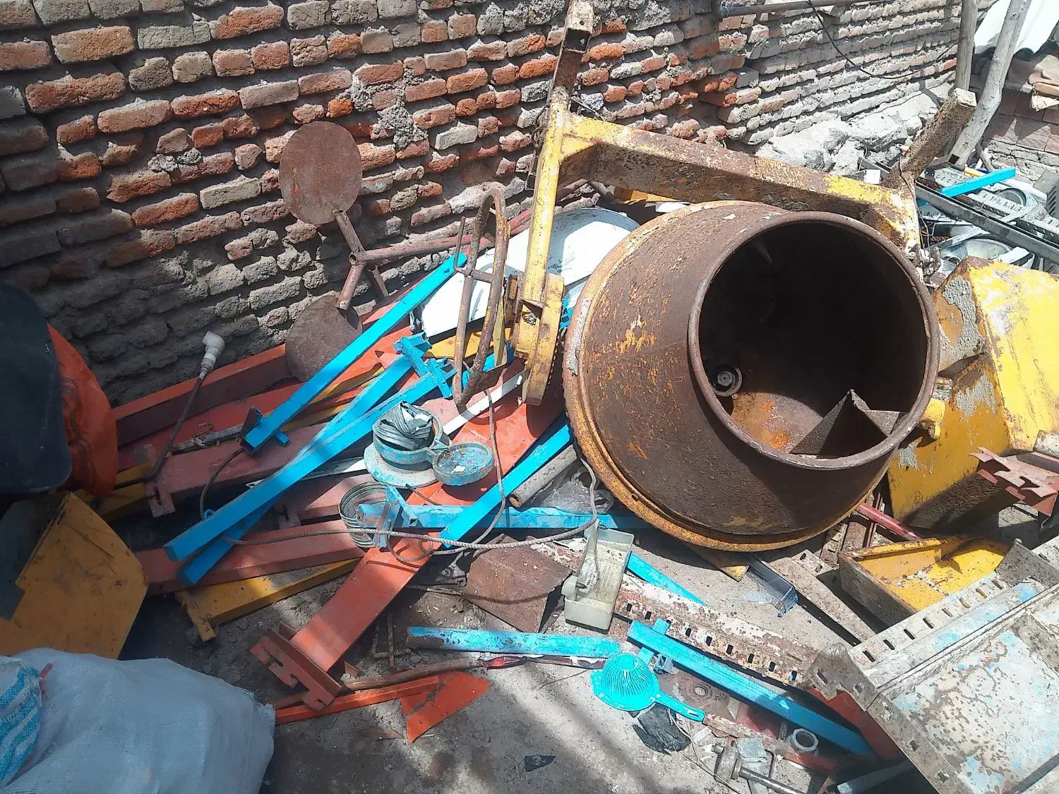 ظایات آهن مس آلومینیوم لاک کارتون|عمده‌فروشی|نوشهر, |دیوار