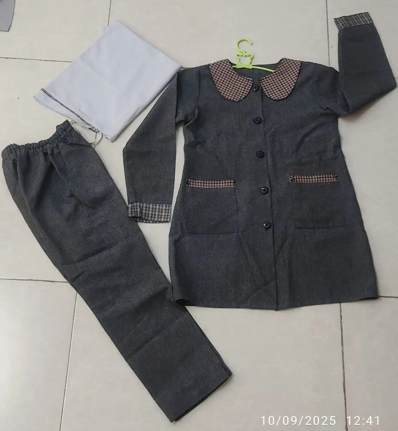 روپوش ، مانتو شلوار و مقنعه مدرسه|کفش و لباس بچه|اشتهارد, |دیوار