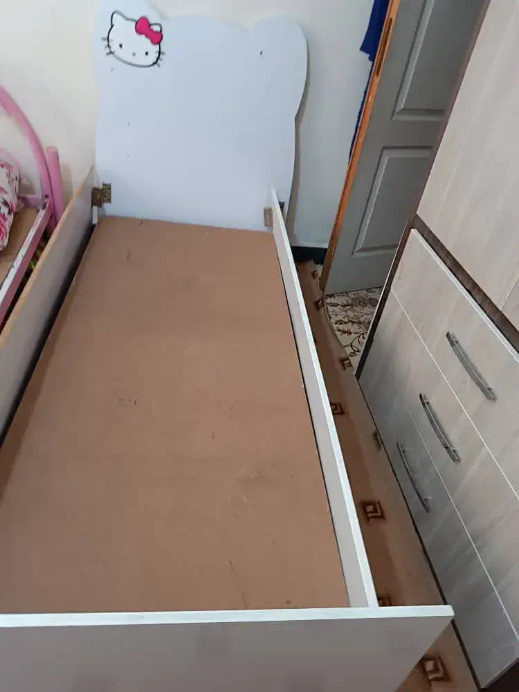 تخت خواب ۲عدد|تخت و سرویس خواب|دهدشت, |دیوار