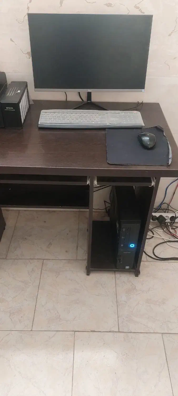 استخدام منشی خانم جهت کار در مطب|استخدام اداری و مدیریت|آباده, |دیوار