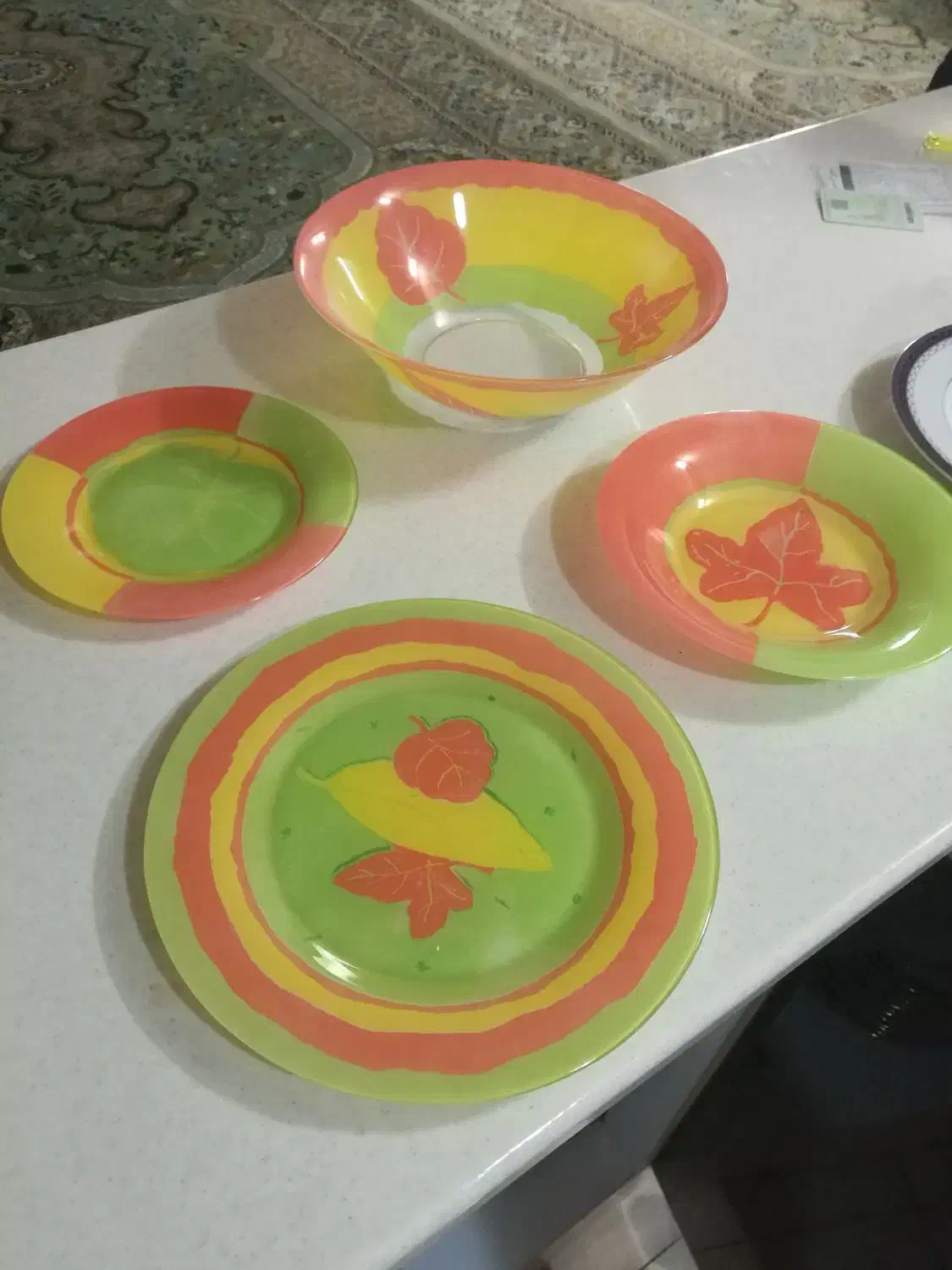 بشقاب و کاسه چینی|ظروف سرو و پذیرایی|یزد, |دیوار