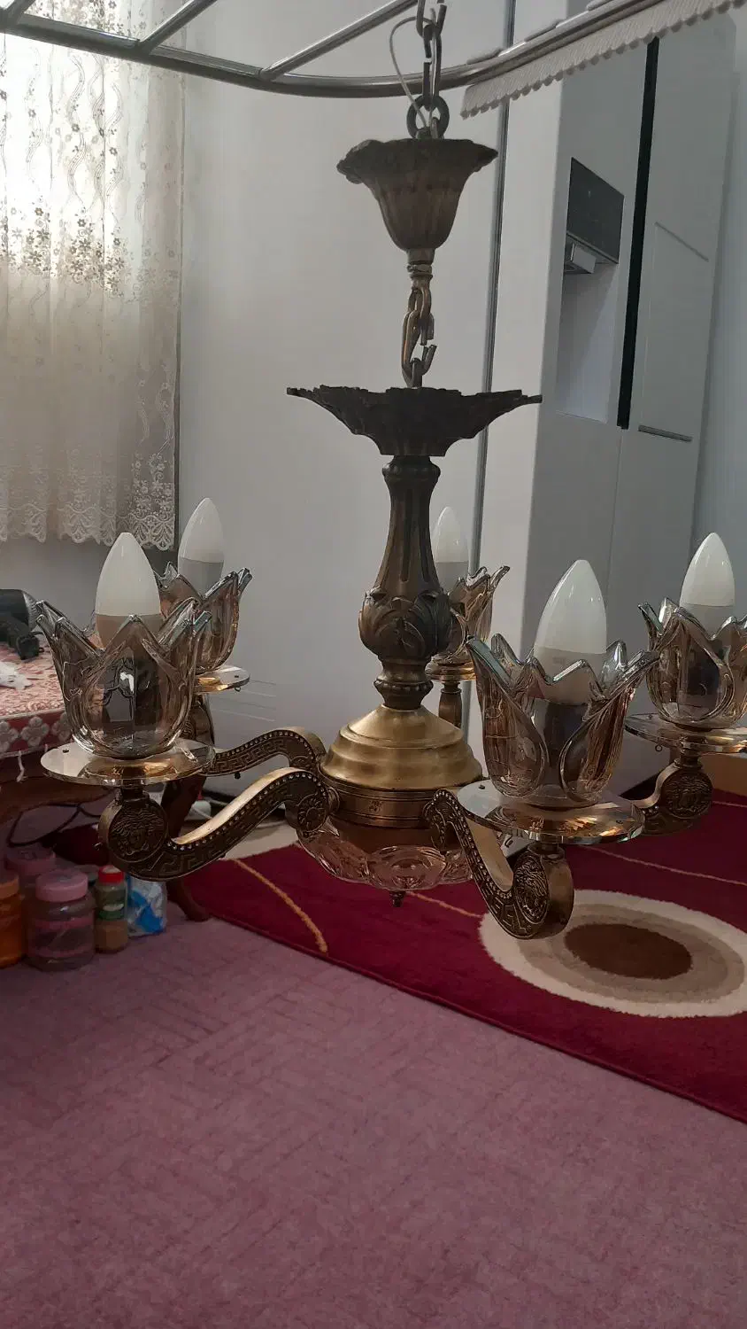 یک عدد لوستر پنج شاخه برنز|لوستر و چراغ آویز|اندیشه, اندیشه فاز ۱|دیوار