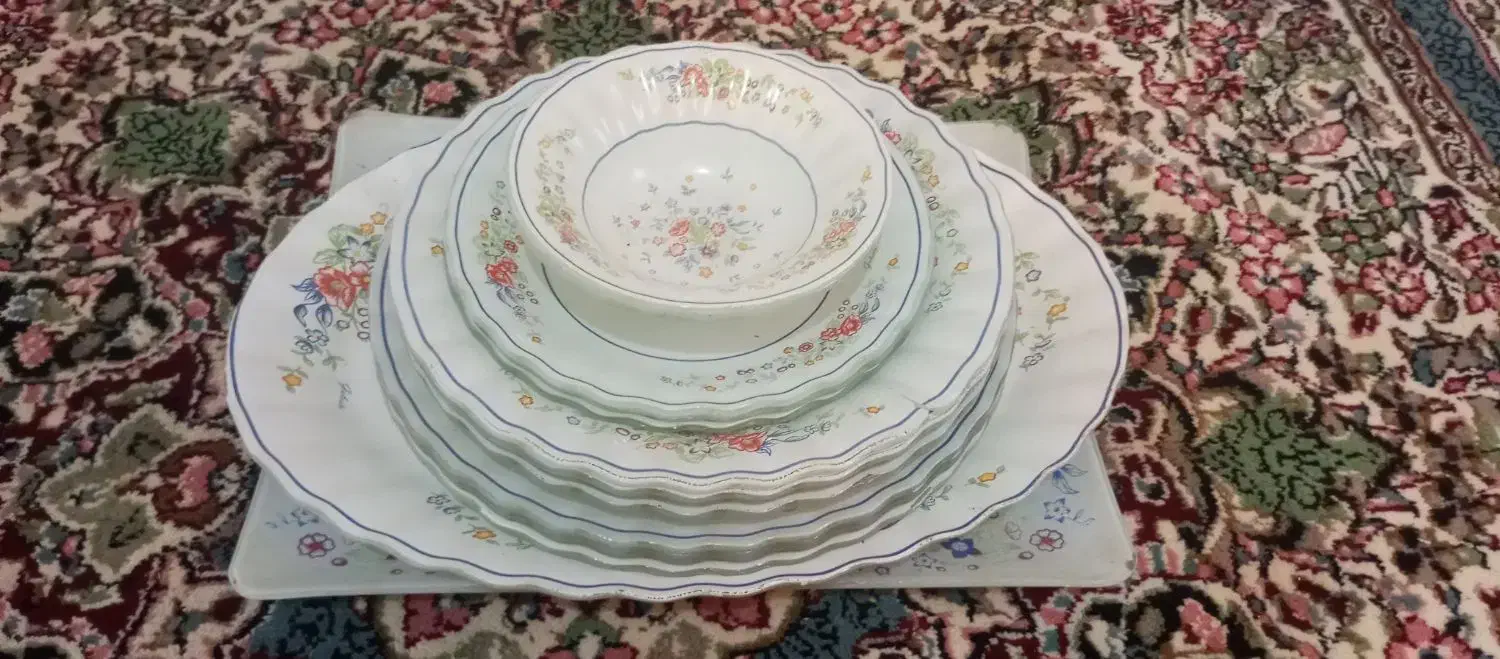 ظرف پیرکس و لیوان و دیس و قاب|ظروف سرو و پذیرایی|کرمان, |دیوار