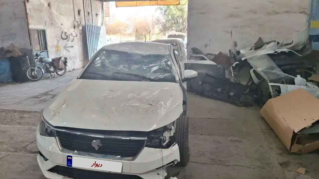 تارا تصادفی|خودرو سواری و وانت|قم, کوه سفید|دیوار