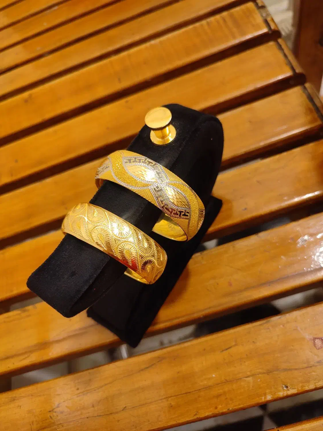 تک پوش|جواهرات|شیراز, شاهچراغ|دیوار