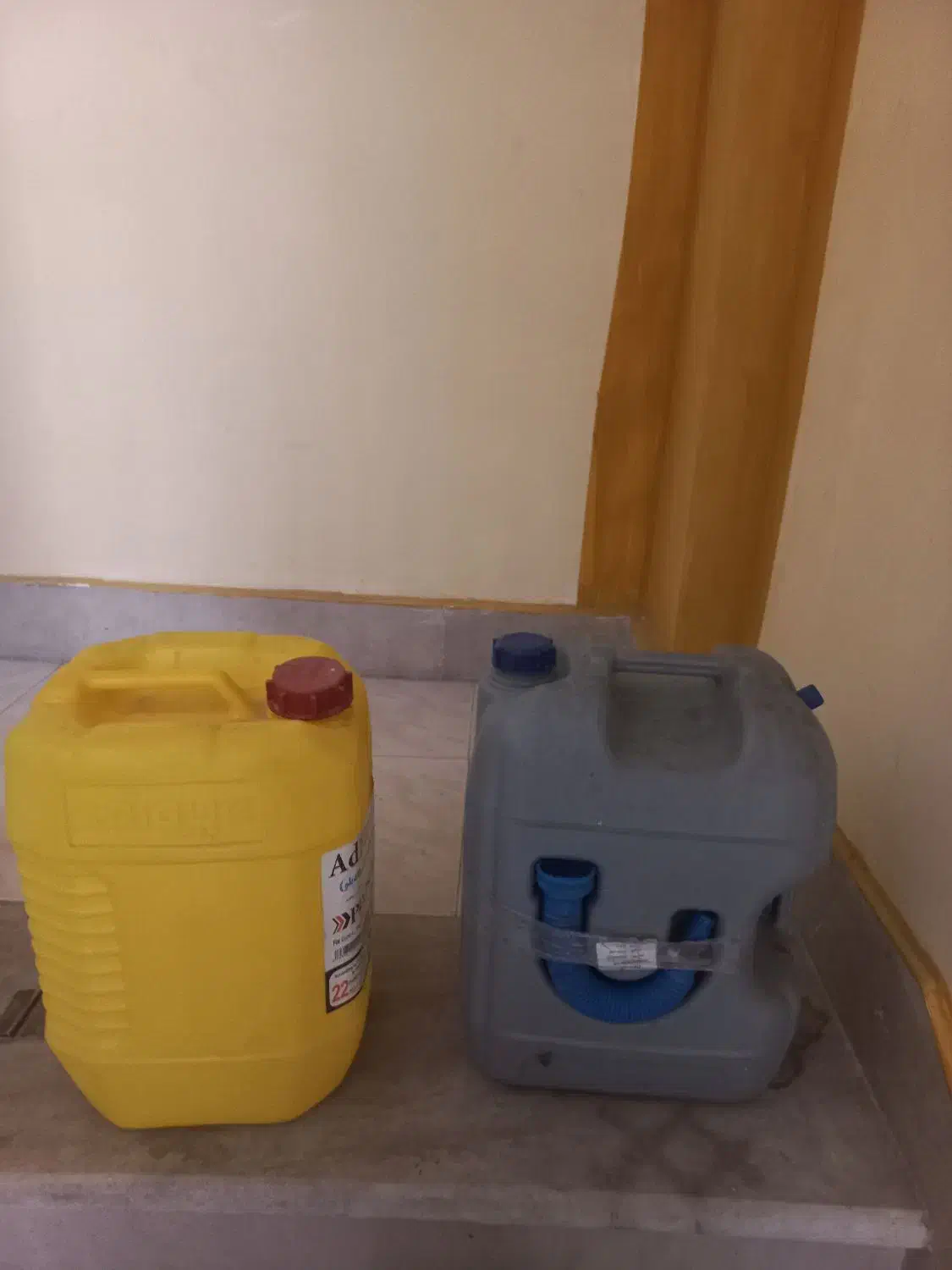 ظرف پلاستیکی ۲۰ لیتری|ظروف نگهدارنده، پلاستیکی، یکبارمصرف|میاندوآب, |دیوار