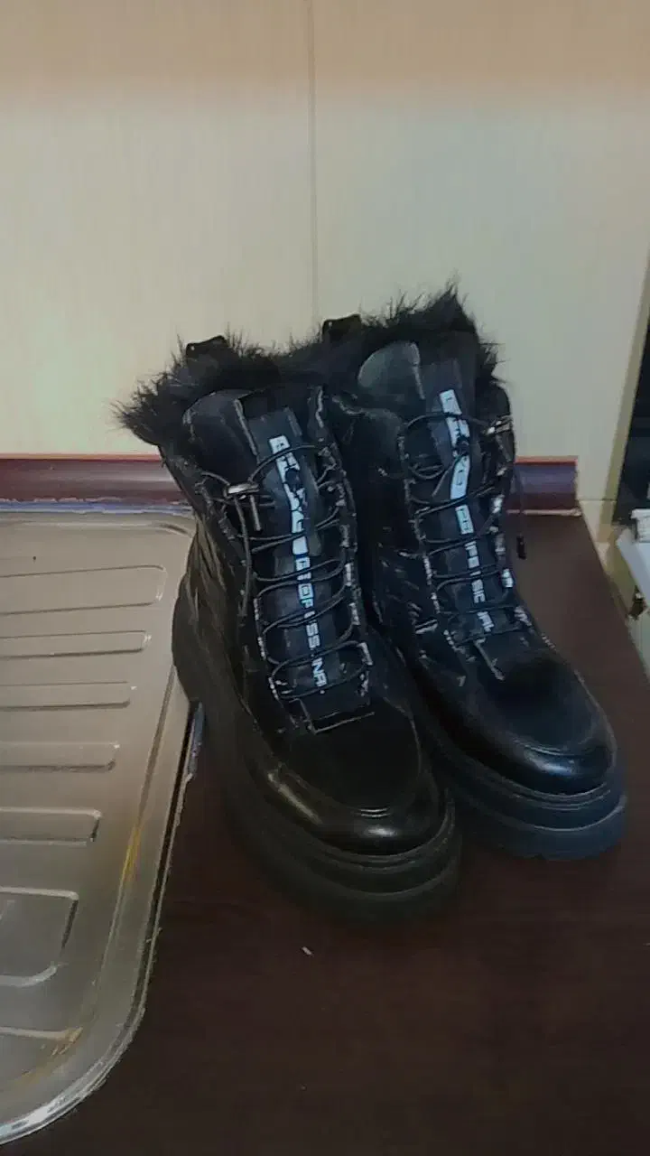 نیم بوت زنانه|کیف، کفش، کمربند|شاهین‌شهر, شهرک میلاد|دیوار