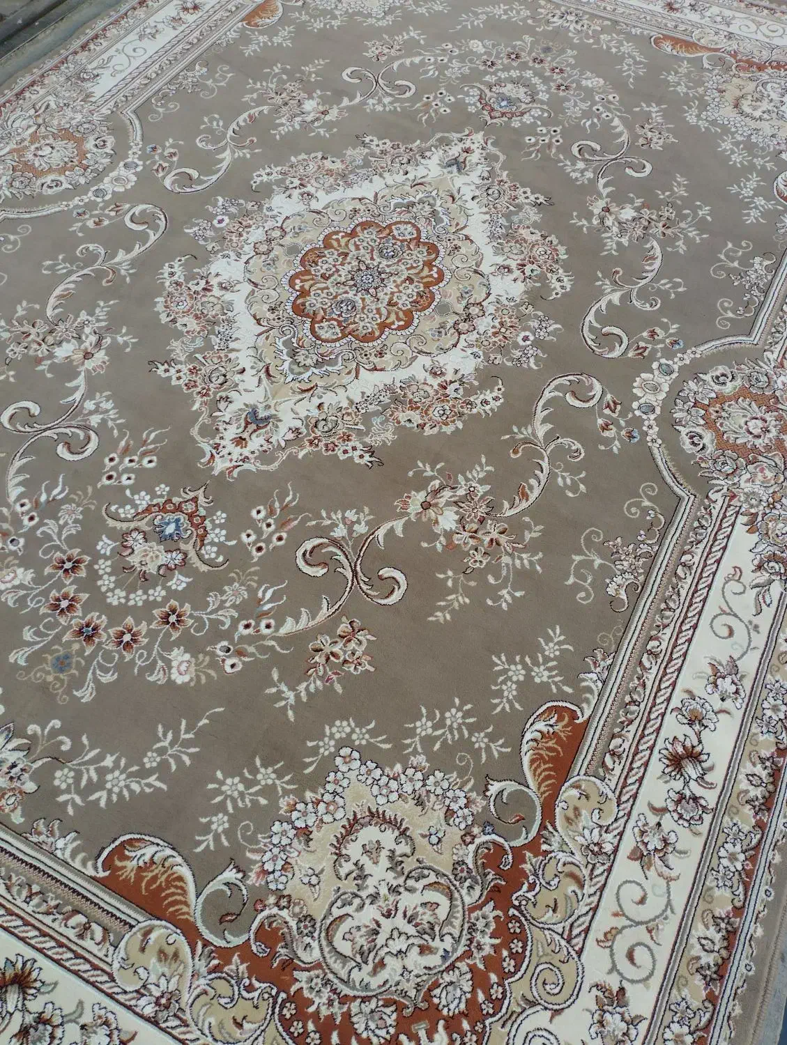 ۳ تخته ۹ و ۱ تخته ۶ متری|فرش|قم, نیروگاه|دیوار