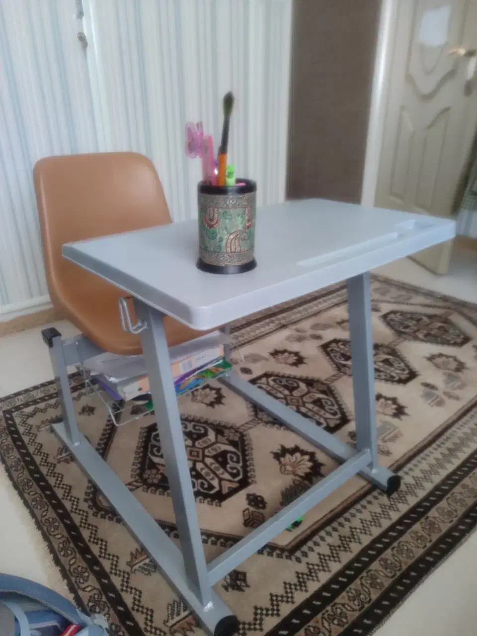 میز تحریر صندلی سر خود|میز تحریر و کامپیوتر|دماوند, گیلاوند|دیوار