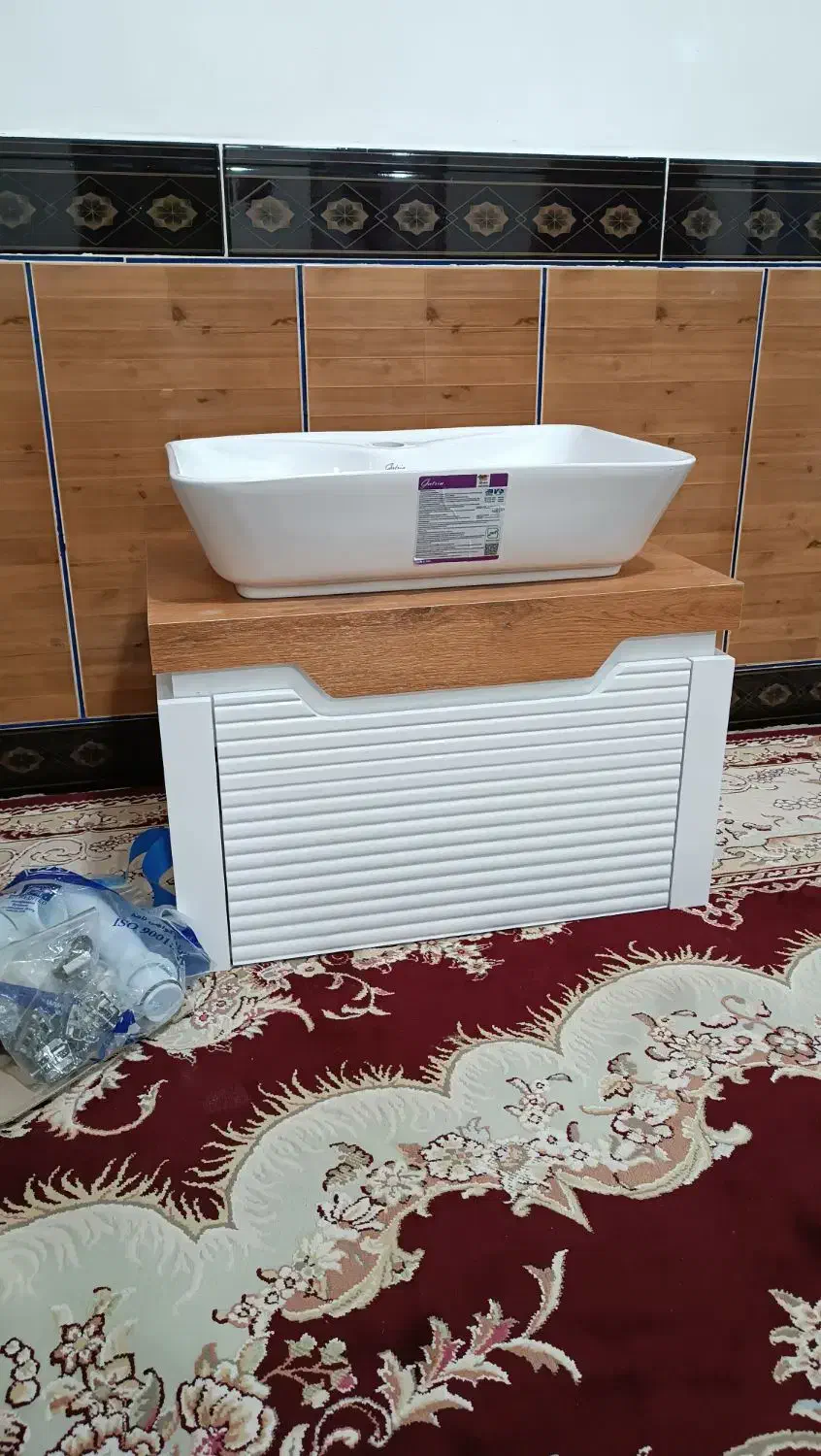 کابین و سنگ روشویی|لوازم سرویس بهداشتی|رومشکان, |دیوار