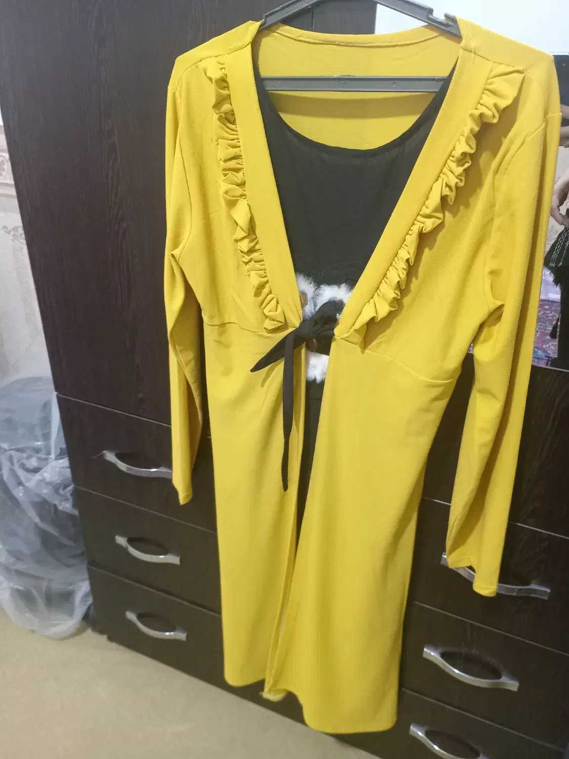 شومیز|لباس|زرند, |دیوار