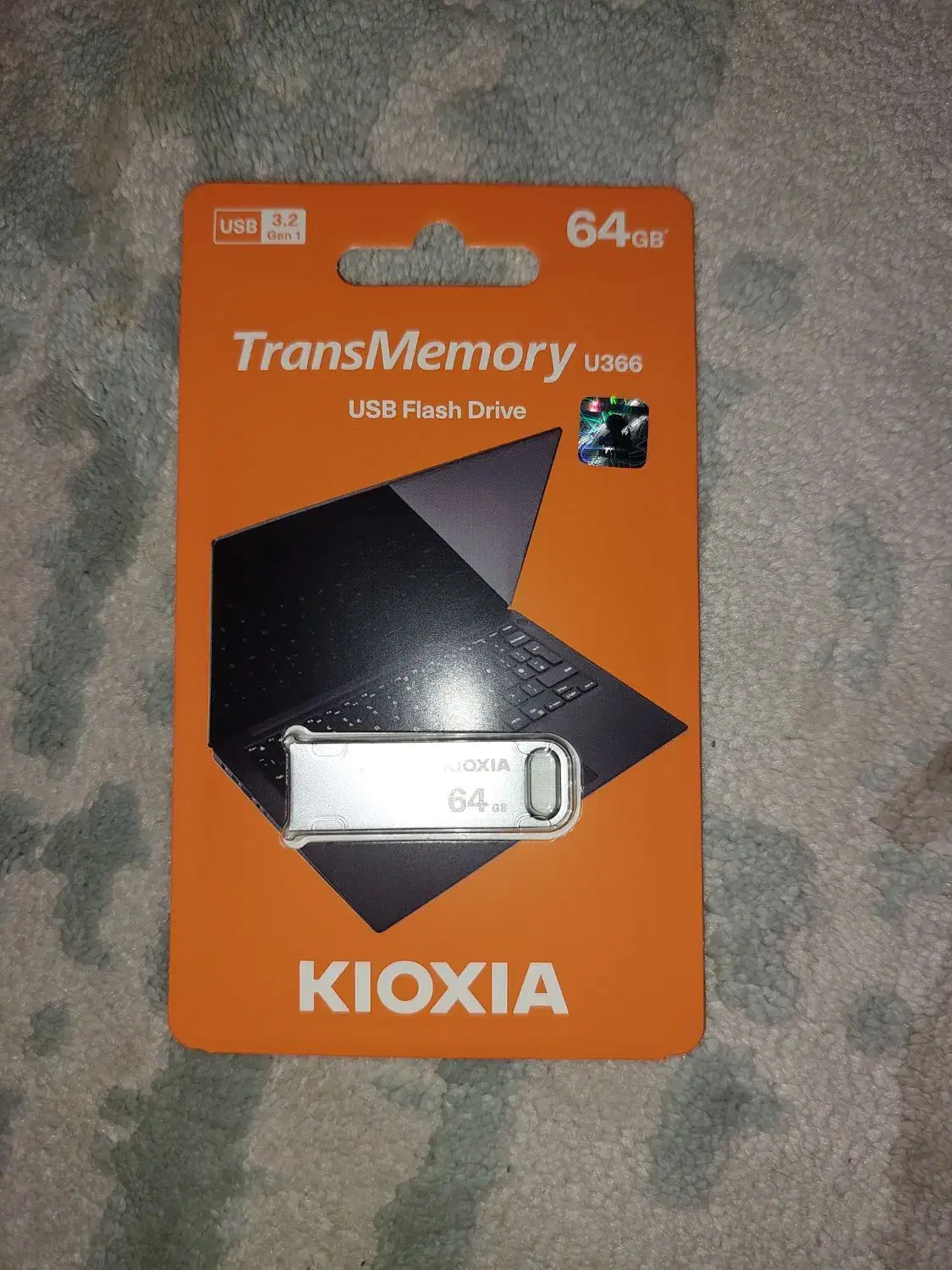 فلش مموری kioxia 64gb|لوازم جانبی موبایل و تبلت|تهران, جنت‌آباد مرکزی|دیوار