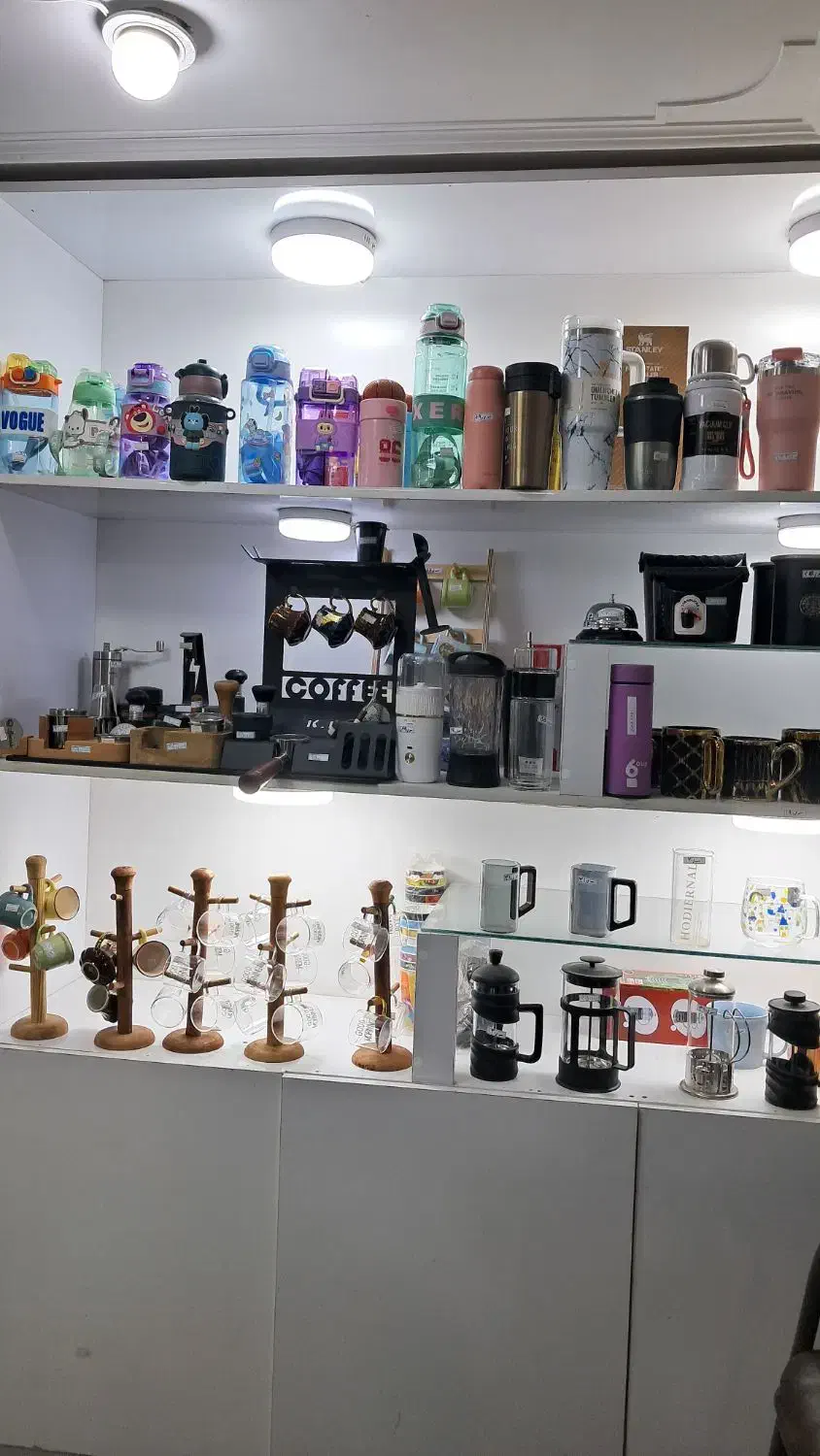 نیازمند شاگرد ساده|استخدام خدمات فروشگاه و رستوران|زابل, |دیوار