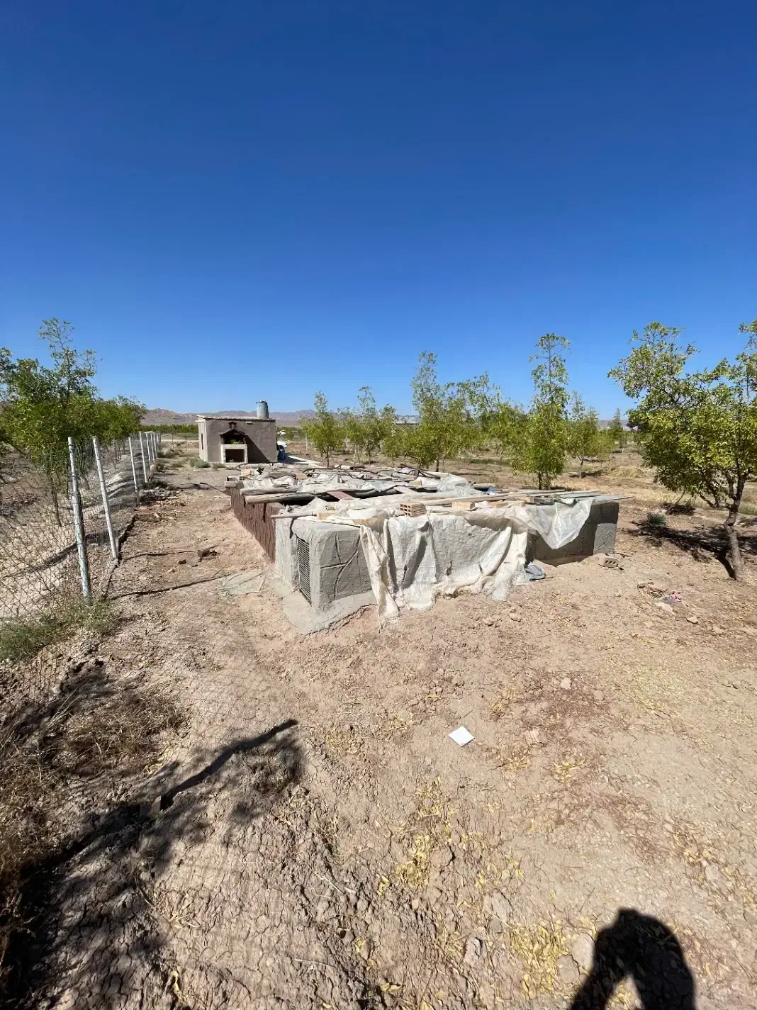 باغ ۲۰۰۰ متری تقاب فخراباد با آب|فروش خانه و ویلا|خوسف, |دیوار