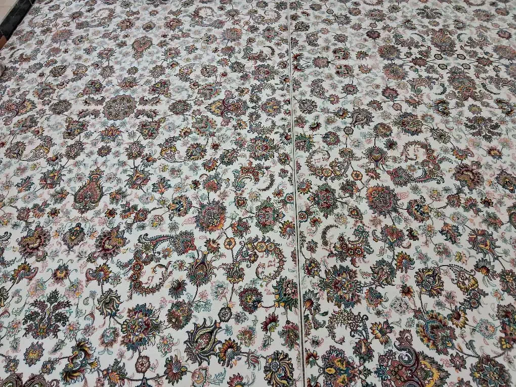 چهار عدد فرش ۶ متری ۷۰۰ شانه و ۶ پشتی|فرش|مریوان, |دیوار