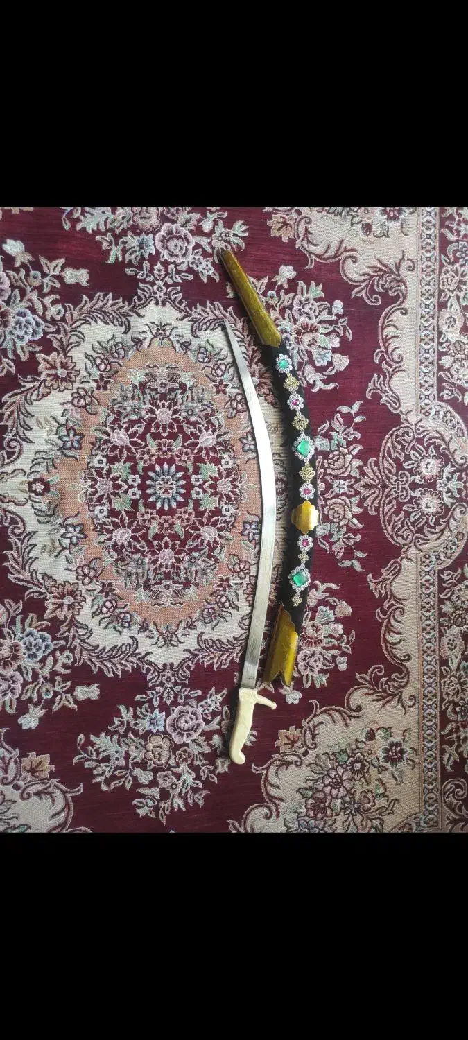 شمشیر زیبا|کلکسیون اشیاء عتیقه|خمینی‌شهر, |دیوار