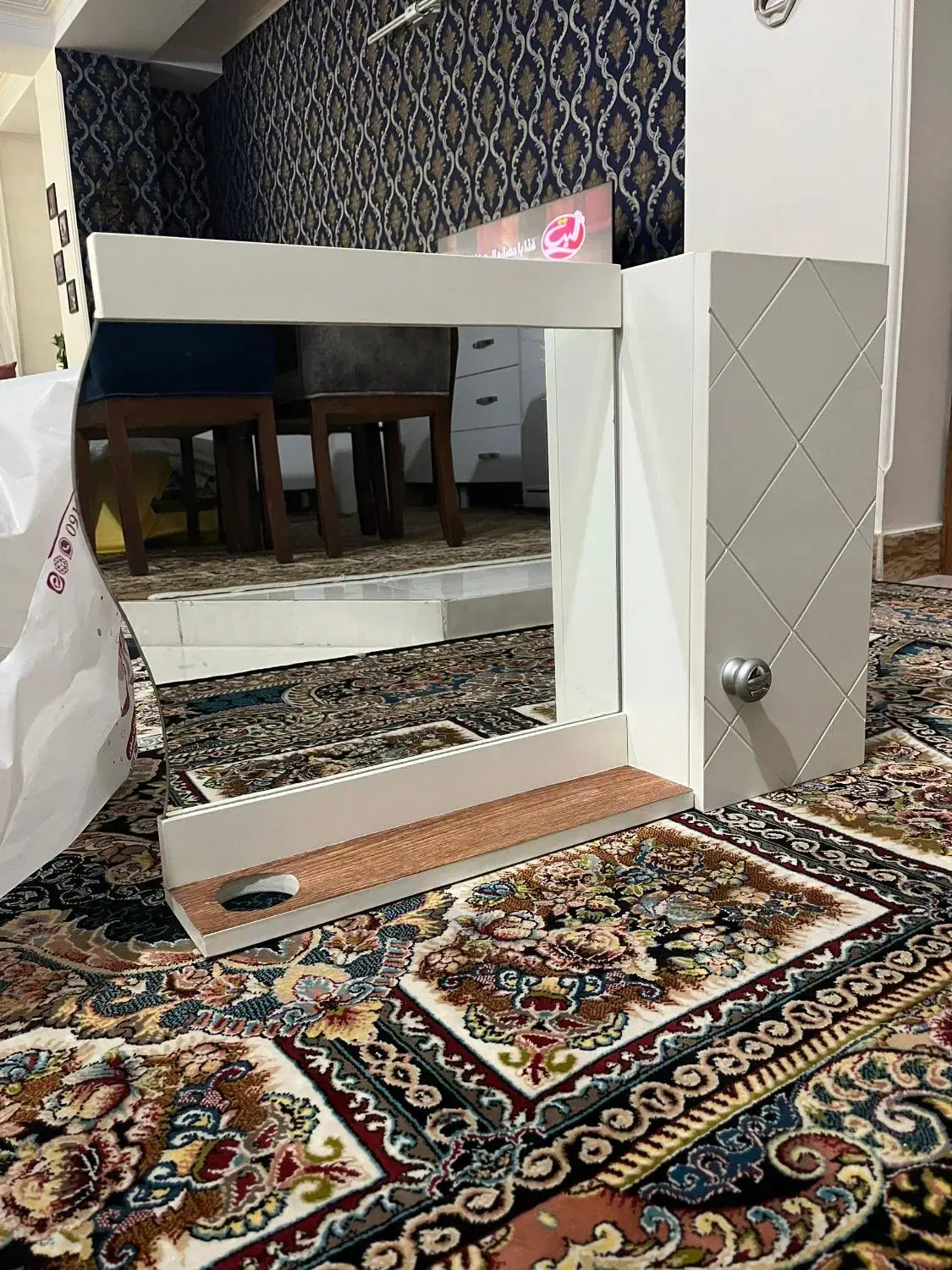 آینه باکس دسشویی|لوازم سرویس بهداشتی|کرج, حصارک بالا|دیوار