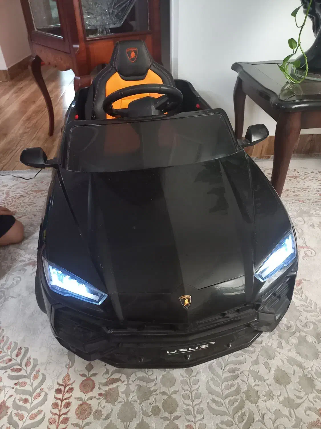 ماشین لامبورگینی تحت لیسانس|اسباببازی بچه|گلستان (تهران), |دیوار