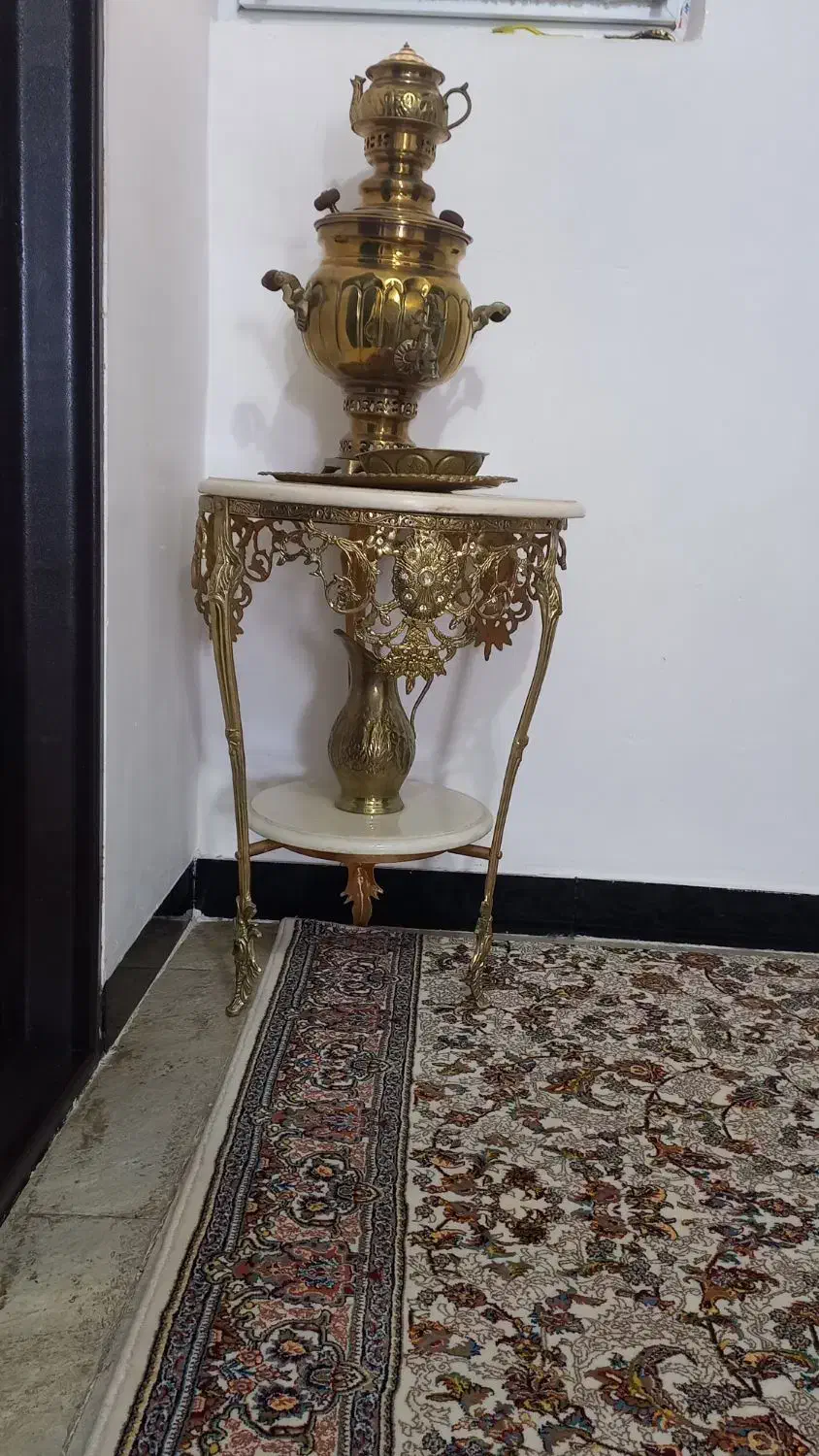 سماور پایه برنزی|کلکسیون اشیاء عتیقه|مشگین شهر, |دیوار