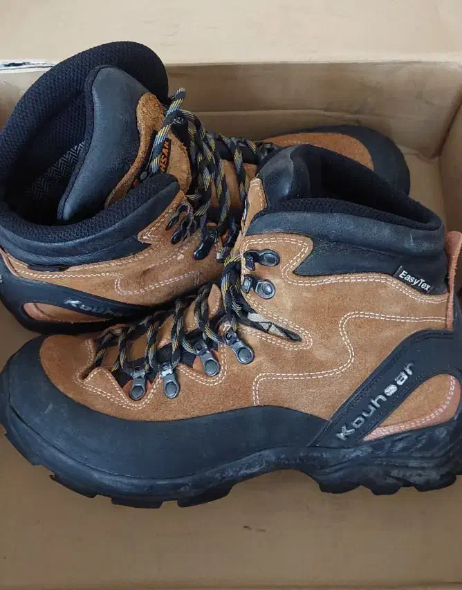 کفش کوهنوردی|کیف، کفش، کمربند|کرمانشاه, |دیوار