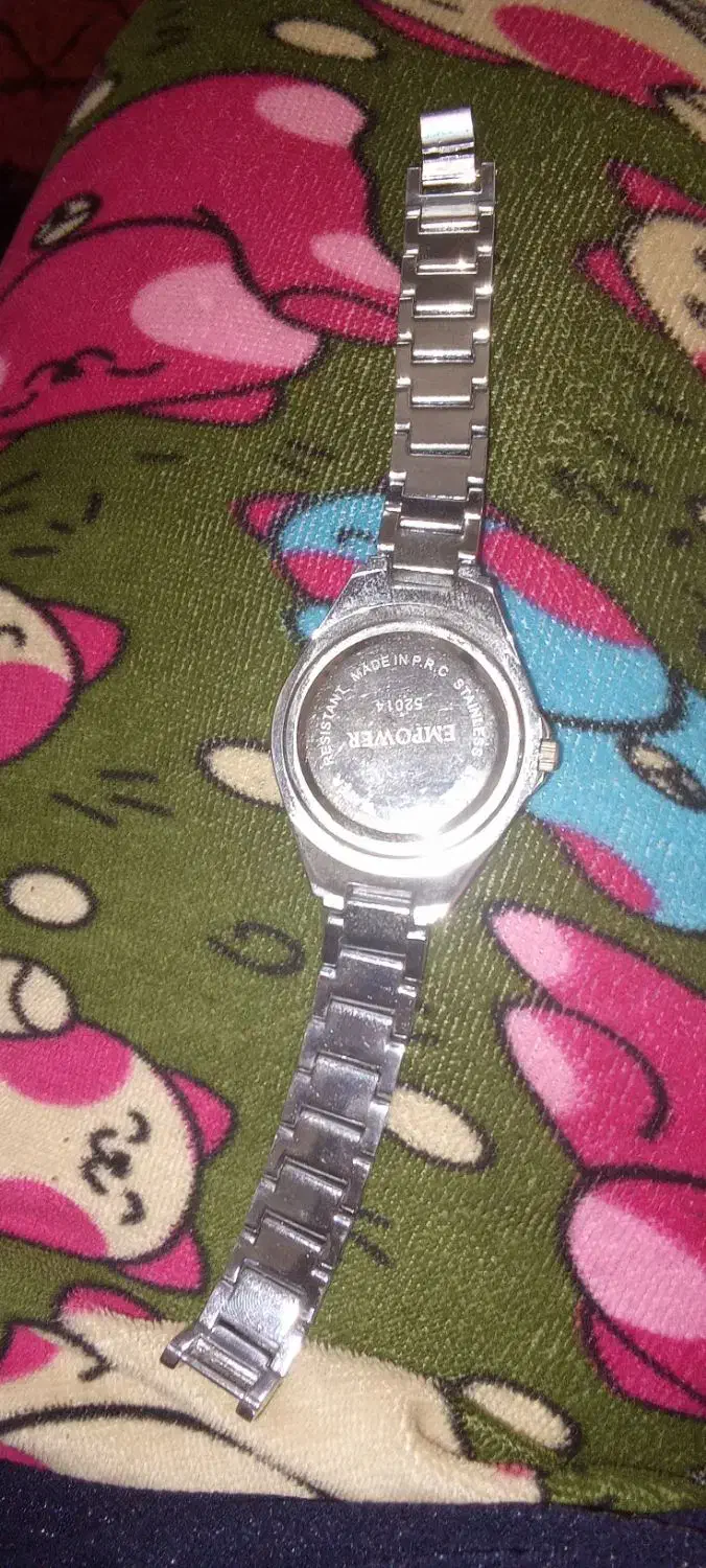 ساعت مچی|ساعت|دوگنبدان, |دیوار