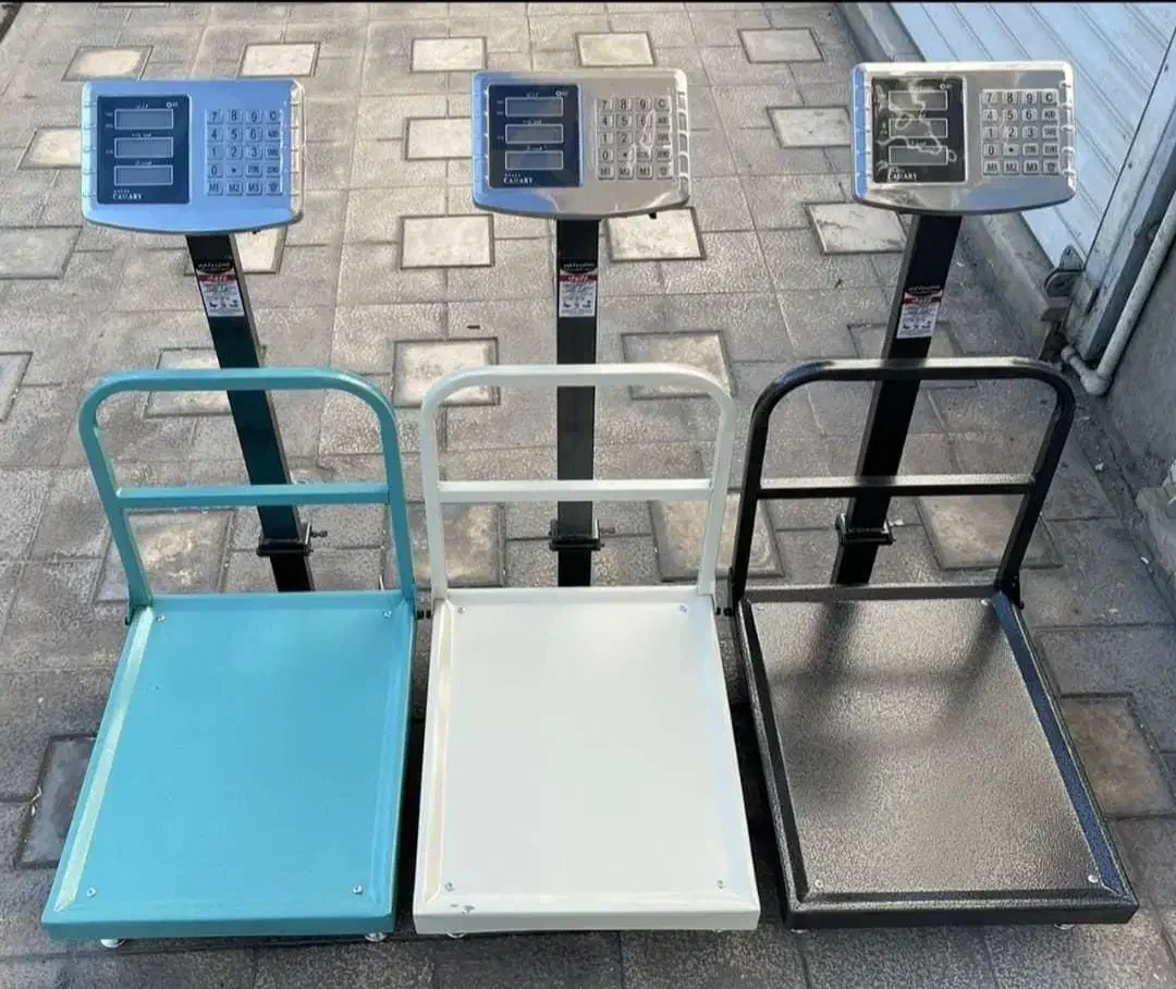 ترازو دیجیتال فروشگاهی۳۰۰کیلو گرم تاشو|فروشگاه و مغازه|بروجرد, |دیوار