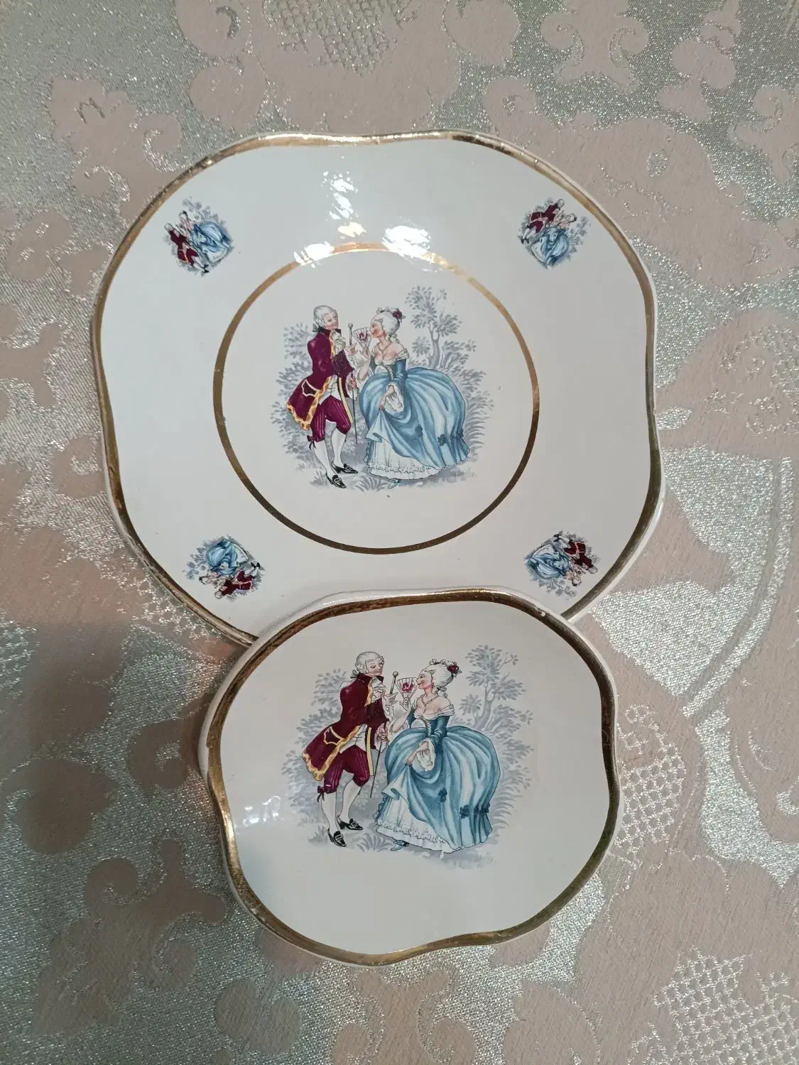 ظروف سرامیکی قدیمی|کلکسیون اشیاء عتیقه|ابهر, |دیوار