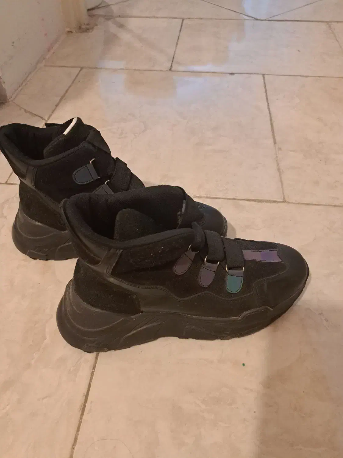 کفش کتونی ساق دار|کیف، کفش، کمربند|گرگان, |دیوار