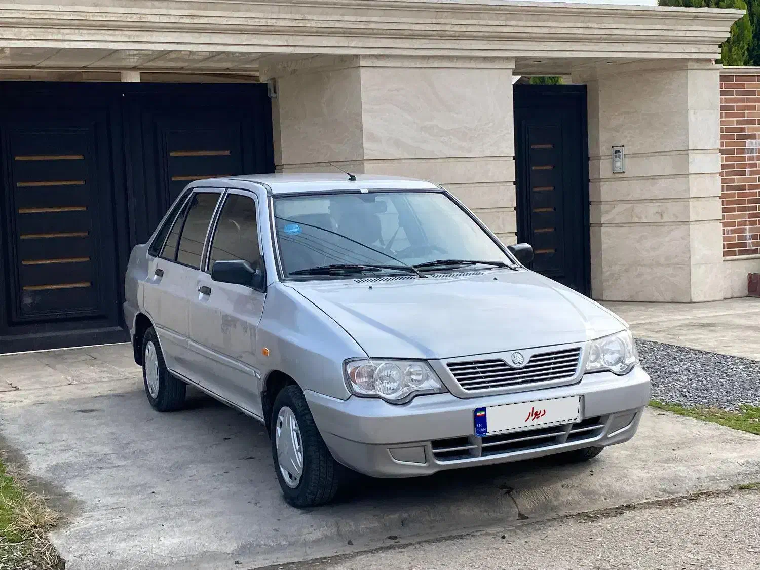 پراید ۱۳۲ مدل ۹۰ نقره ای متالیک|خودرو سواری و وانت|قائم‌شهر, |دیوار