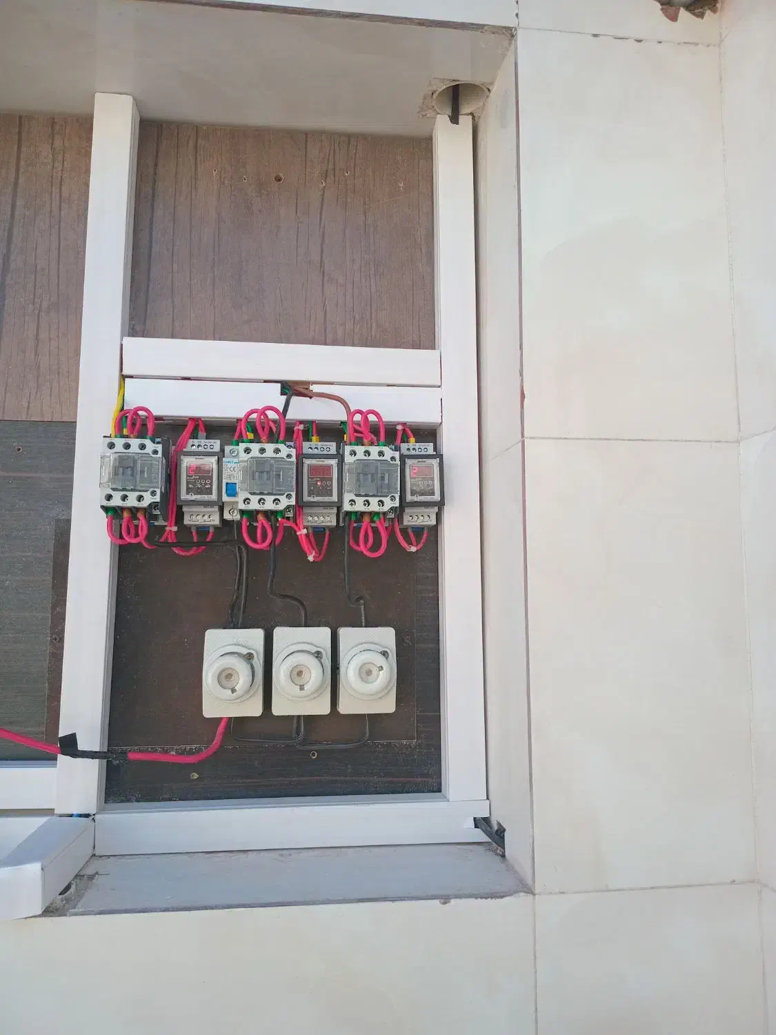 برقکاری ساختمان باقیمت مناسب|خدمات پیشه و مهارت|رامهرمز, |دیوار