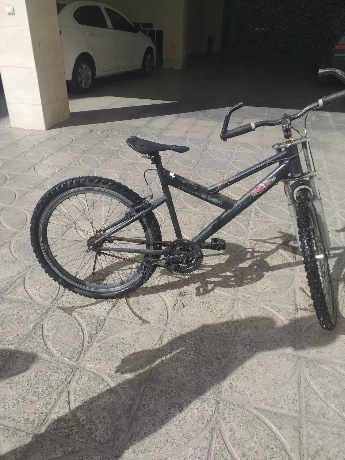 دوچرخه سایز 24 تنه بزرگ فروش فوری پول لازمم|دوچرخه، اسکیت، اسکوتر|باقرشهر, |دیوار