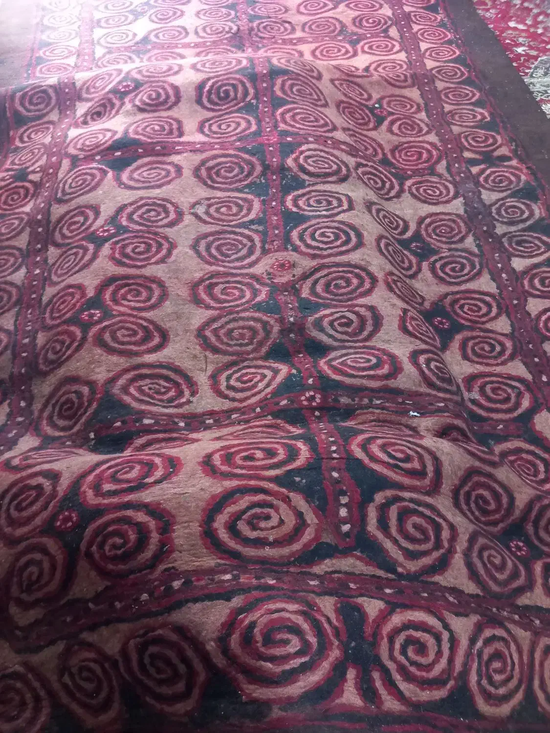 نمد فرش ۹ متری در حد نو|گلیم، جاجیم، گبه|شیراز, پودنک|دیوار